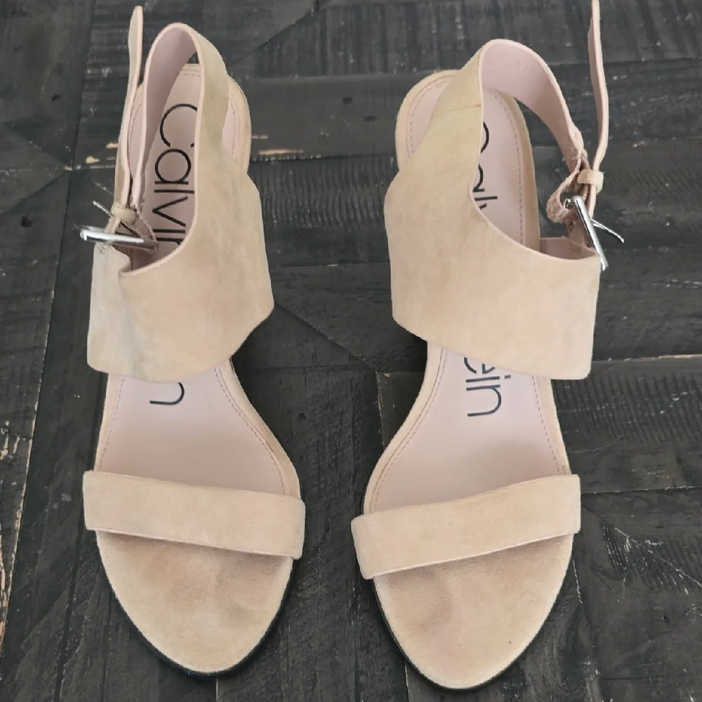 Calvin Klein Women's Tan Sandals - Picture 3 of 9